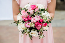 Load image into Gallery viewer, In love bouquet
