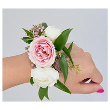 Load image into Gallery viewer, Roses Corsage
